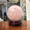Bi cầu Thạch Anh Hồng – Rose Quartz Sphere (BH138), ĐK: 13,06 CM, KL: 3,155 KG