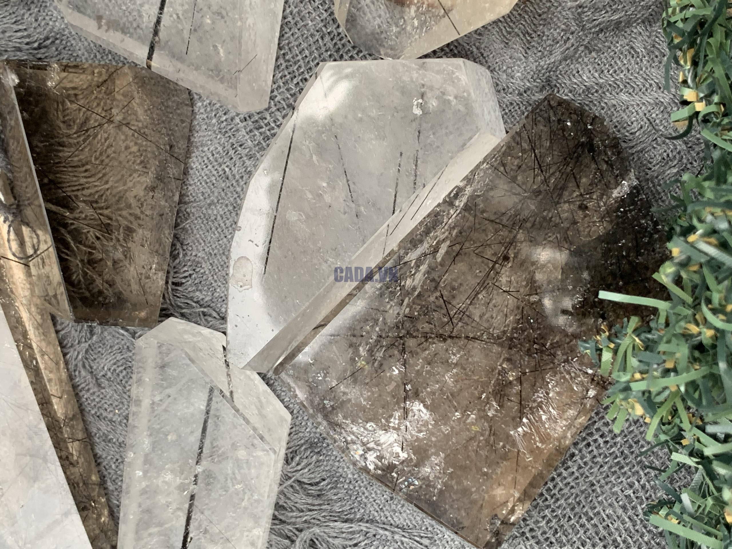 Freeform Thạch anh tóc | Black rutilated quartz | Đá trang trí, sưu tầm, healing | CADA DECOR
