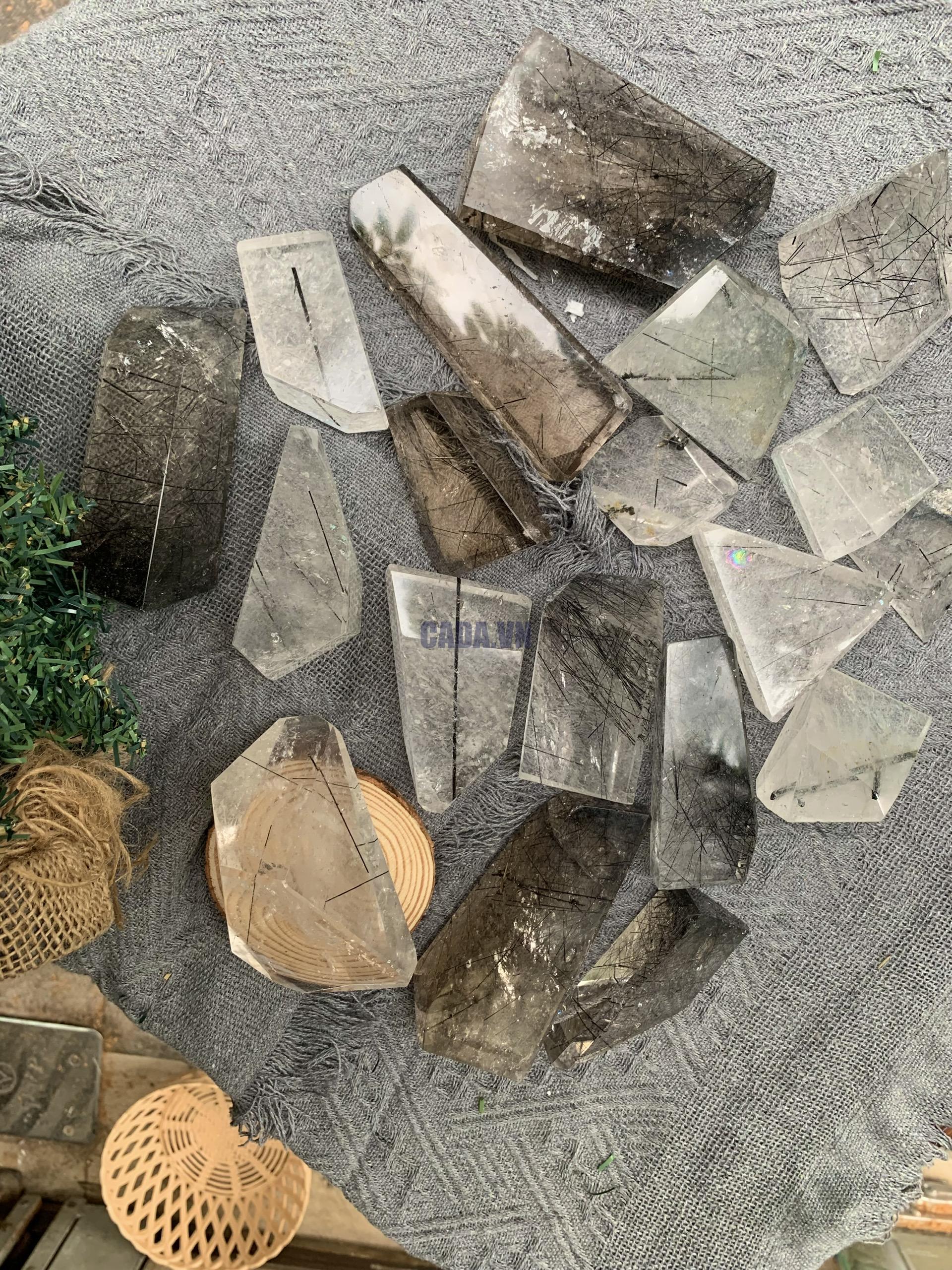 Freeform Thạch anh tóc | Black rutilated quartz | Đá trang trí, sưu tầm, healing | CADA DECOR