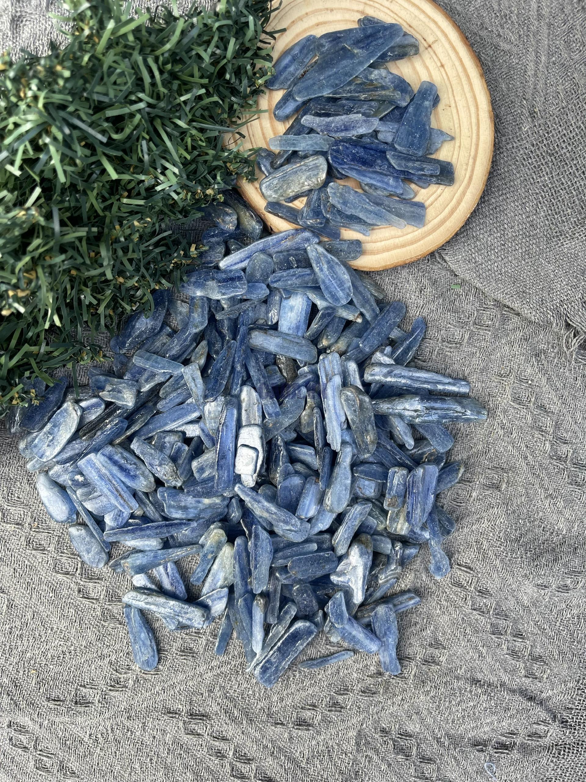 Que thô màu xanh Kyanite | Blue Kyanite| Đá trang trí, sưu tầm, healing | CADA DECOR