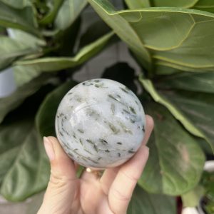 Cầu Green Tourmaline and Quartz | Đá trang trí, sưu tầm, healing | CADA DECOR