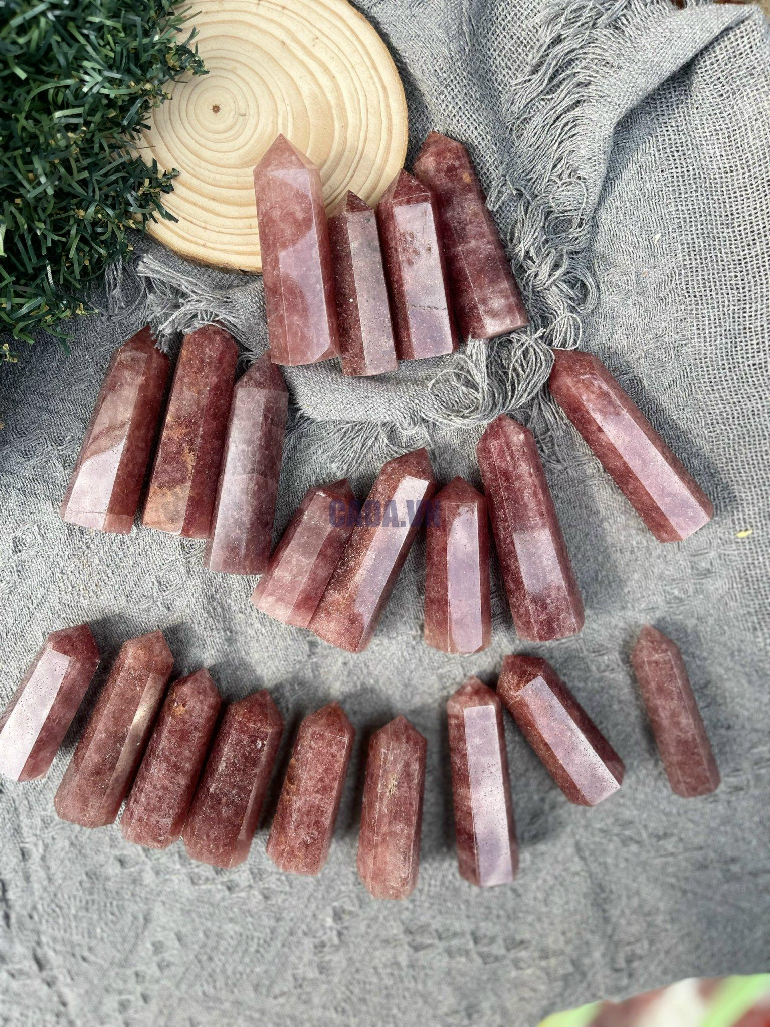 Trụ Thạch anh dâu tây đỏ | Red strawberry quartz point | Đá trang trí, sưu tầm, healing | CADA DECOR