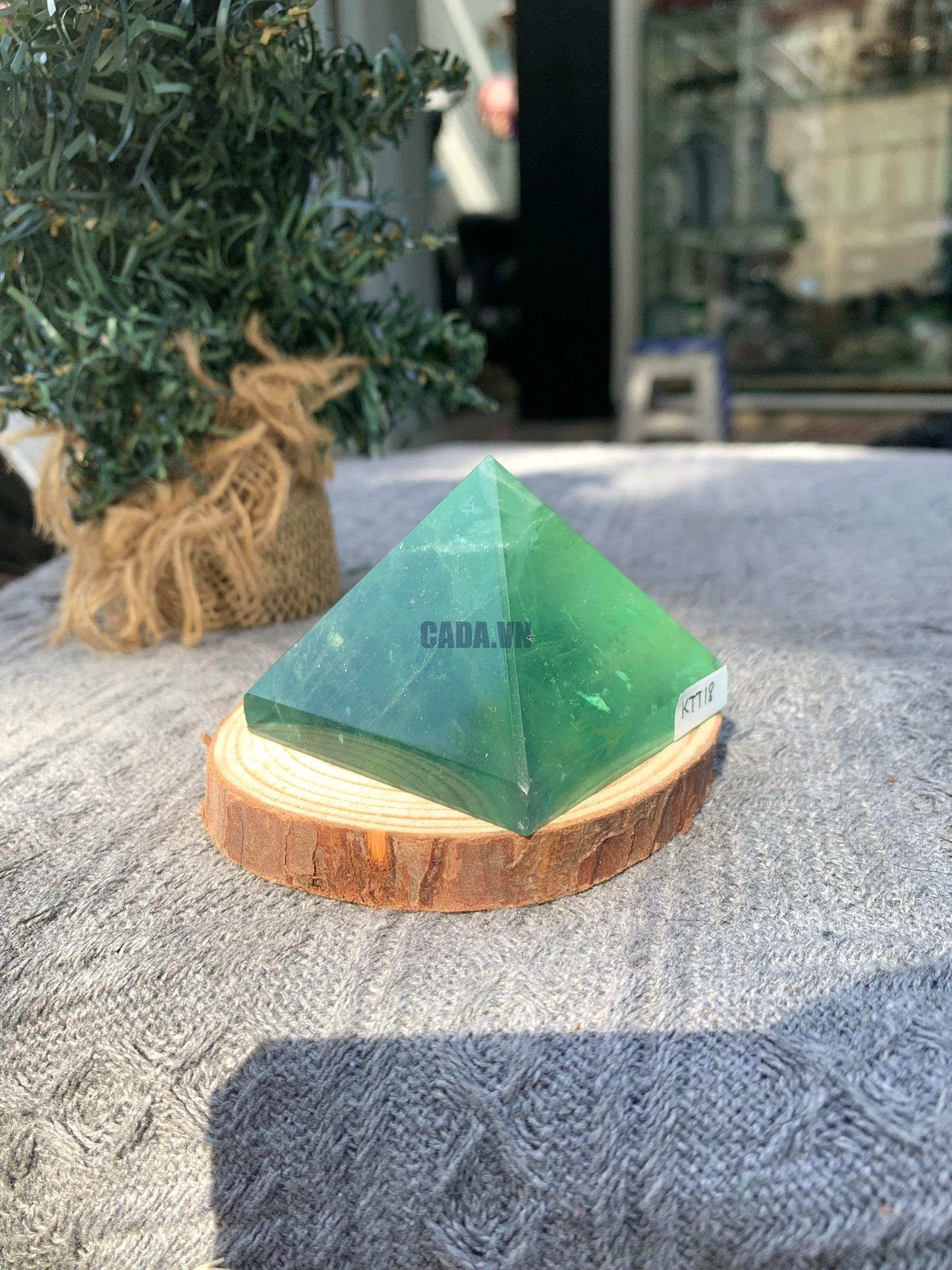 KIM TỰ THÁP ĐÁ FLUORITE (KTT18) KT: 4,3*5,4 CM - KL: 0,175 KG