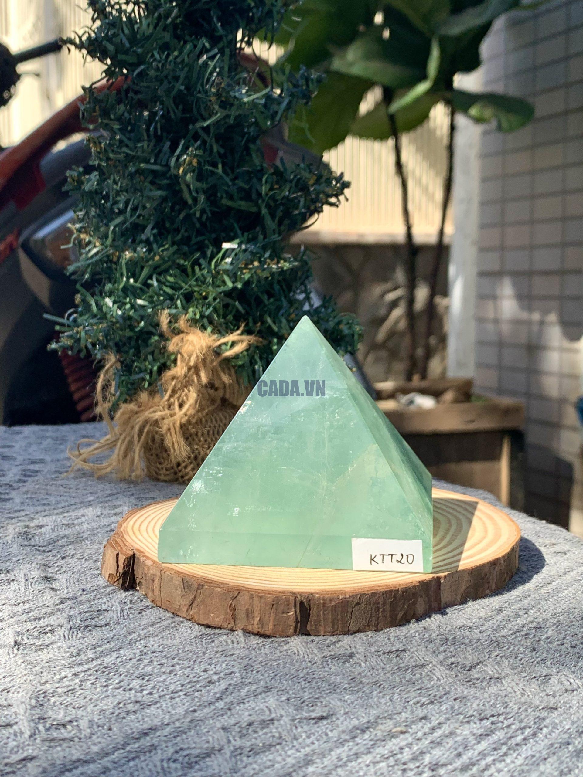 KIM TỰ THÁP ĐÁ FLUORITE (KTT20) KT: 6,8*7,4 CM - KL: 0,495 KG