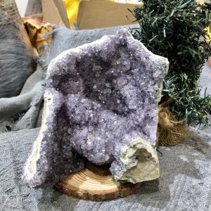 HỐC THẠCH ANH TÍM NHỎ – SMALL AMETHYST (TV399), KL: 1,619KG, KT: 14*10 CM