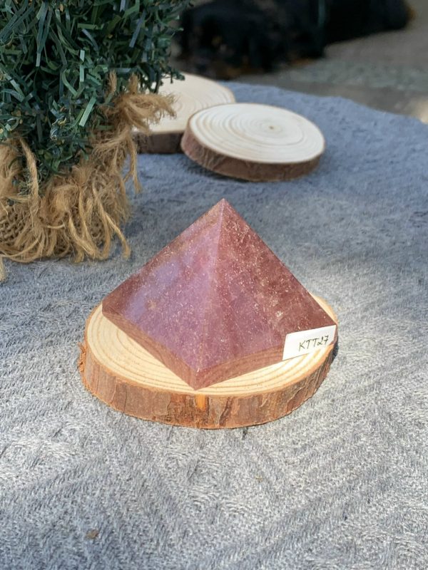 KIM TỰ THÁP ĐÁ THẠCH ANH DÂU ĐỎ - Strawberry Quartz (KTT27) KT: 4,3*5 CM - KL: 0,13 KG 