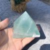 KIM TỰ THÁP ĐÁ FLUORITE (KTT22) KT: 5,5*6,4 CM – KL: 0,295 KG 