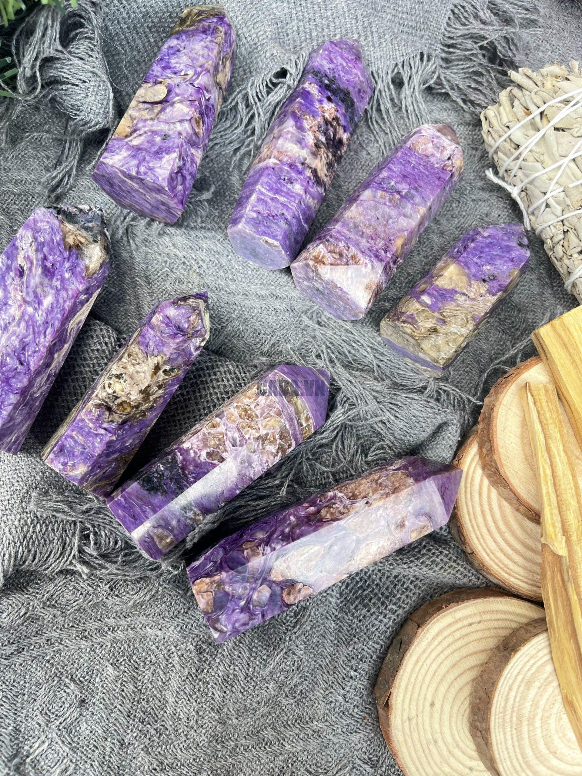 Trụ đá mắt rồng - Charoite | Đá trang trí, sưu tầm, healing | CADA DECOR