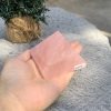 KIM TỰ THÁP ĐÁ THẠCH ANH HỒNG (KTT13) KT: 5,2*6,4 CM – KL: 0,235 KG 