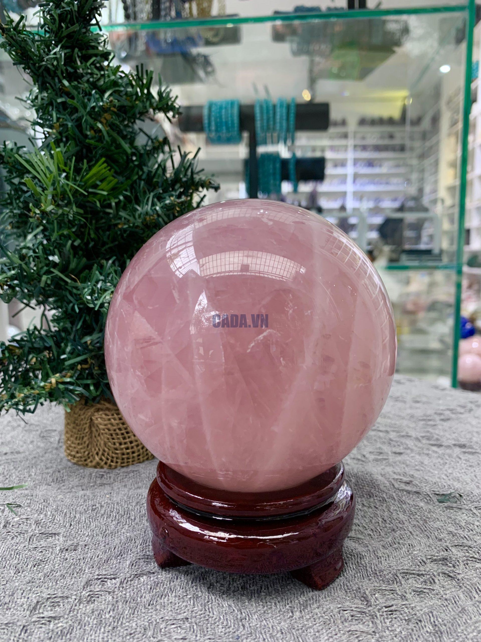 Bi cầu Thạch Anh Hồng – Rose Quartz Sphere (BH217), ĐK: 10,19CM, KL: 1,505KG