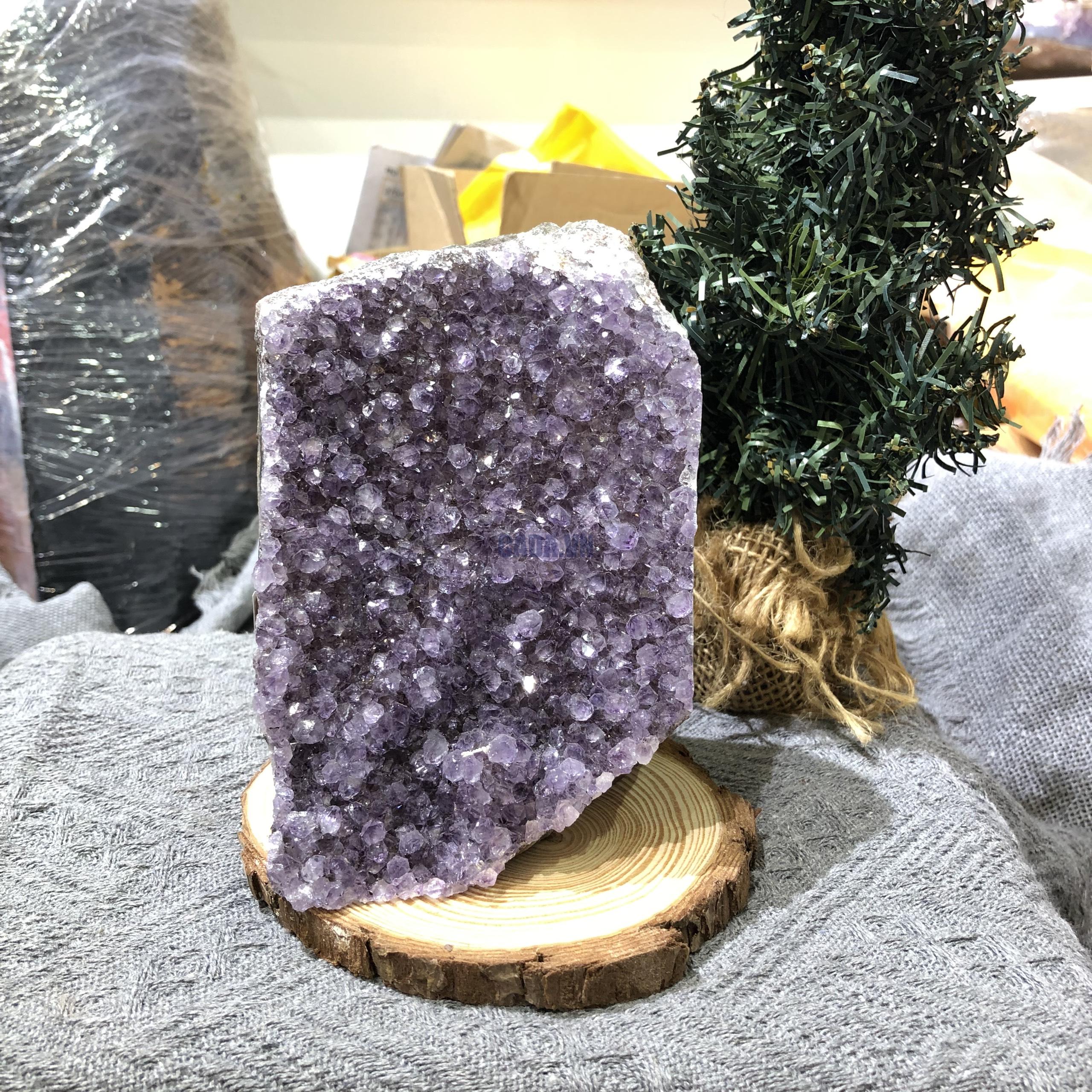 HỐC THẠCH ANH TÍM NHỎ – SMALL AMETHYST (TV408), KL: 2,579KG, KT: 13*10,5CM