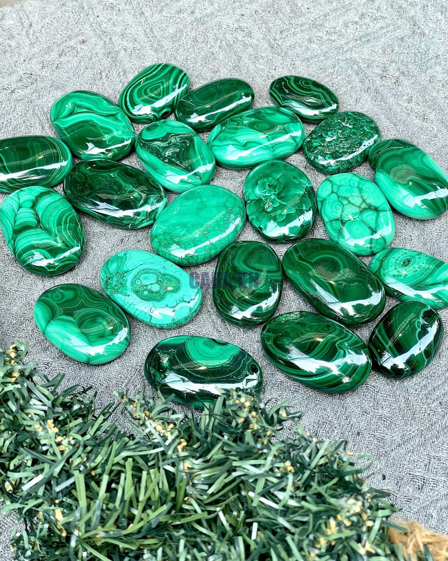 Palm Malachite | Đá trang trí, sưu tầm, healing | CADA DECOR