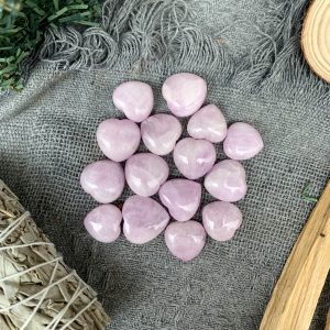 Trái tim Kunzite | Đá trang trí, sưu tầm, healing | CADA DECOR