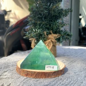 KIM TỰ THÁP ĐÁ FLUORITE (KTT18) KT: 4,3*5,4 CM - KL: 0,175 KG 
