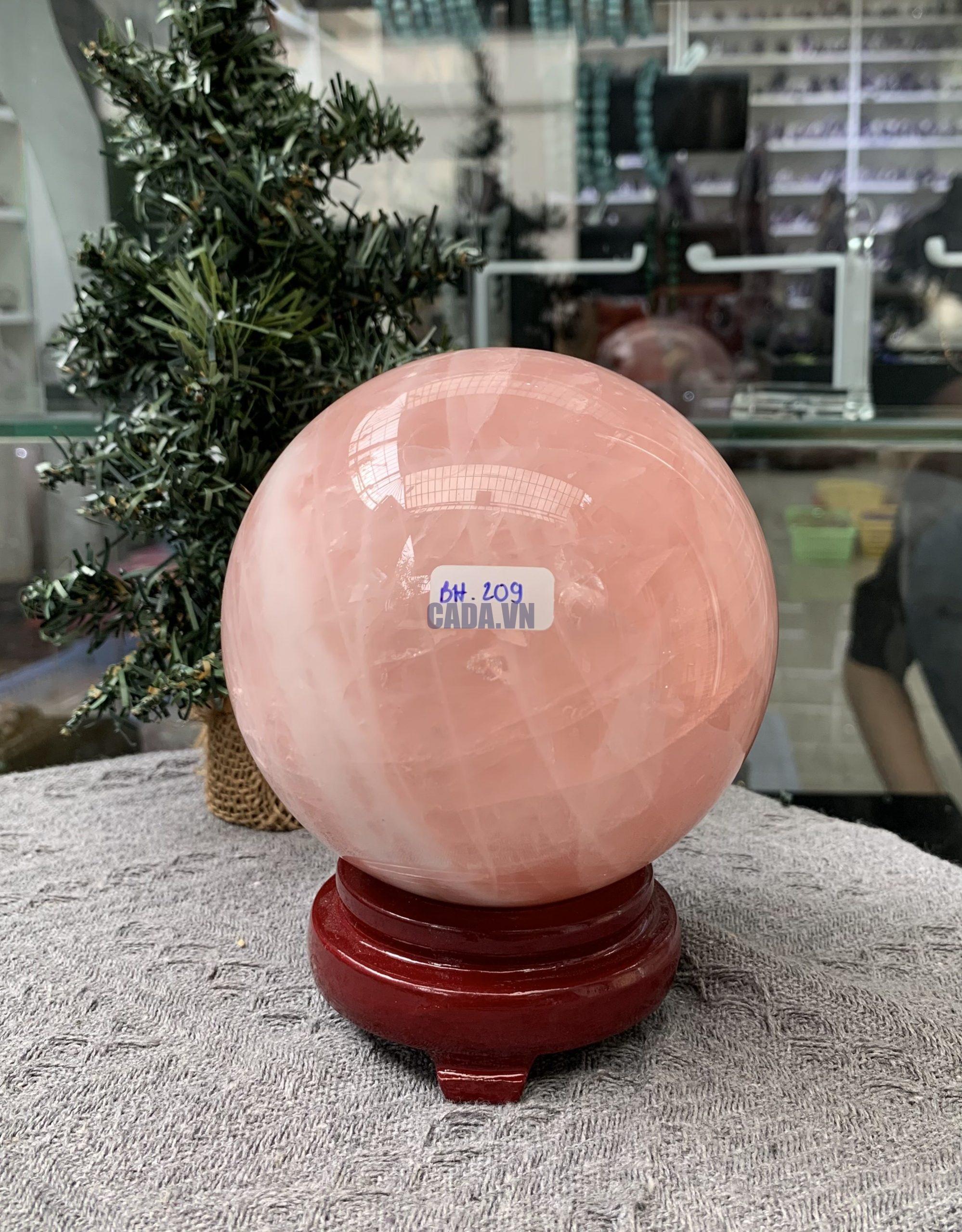 Bi cầu Thạch Anh Hồng – Rose Quartz Sphere (BH209), ĐK: 10,83CM, KL: 1,81KG