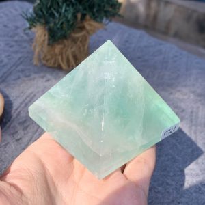 KIM TỰ THÁP ĐÁ FLUORITE (KTT22) KT: 5,5*6,4 CM - KL: 0,295 KG 