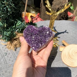 TRÁI TIM THẠCH ANH TÍM, KT: 5,7*6,0 CM (TAT120), KL: 0,14 KG