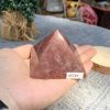 KIM TỰ THÁP ĐÁ THẠCH ANH DÂU ĐỎ – Strawberry Quartz (KTT30) KT: 4,4*6 CM – KL: 0,175 KG 