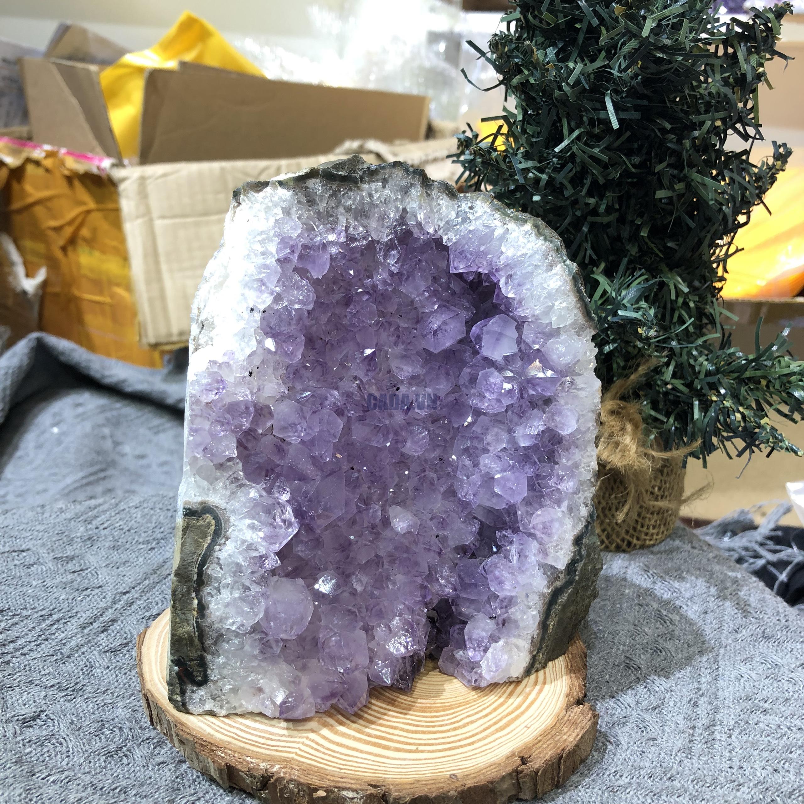 HỐC THẠCH ANH TÍM NHỎ – SMALL AMETHYST (TV401), KL: 1,218KG, KT: 12,5*10,5 CM