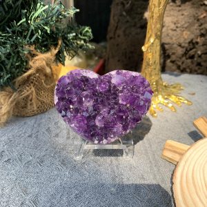 TRÁI TIM THẠCH ANH TÍM, KT: 5,4*6,7 CM (TAT118), KL: 0,165KG