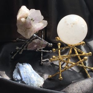 Đế bi kim loại kiểu đa thanh | CADA DECOR