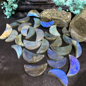 Mặt trăng đá Labradorite | Đá trang trí, sưu tầm, healing | CADA DECOR