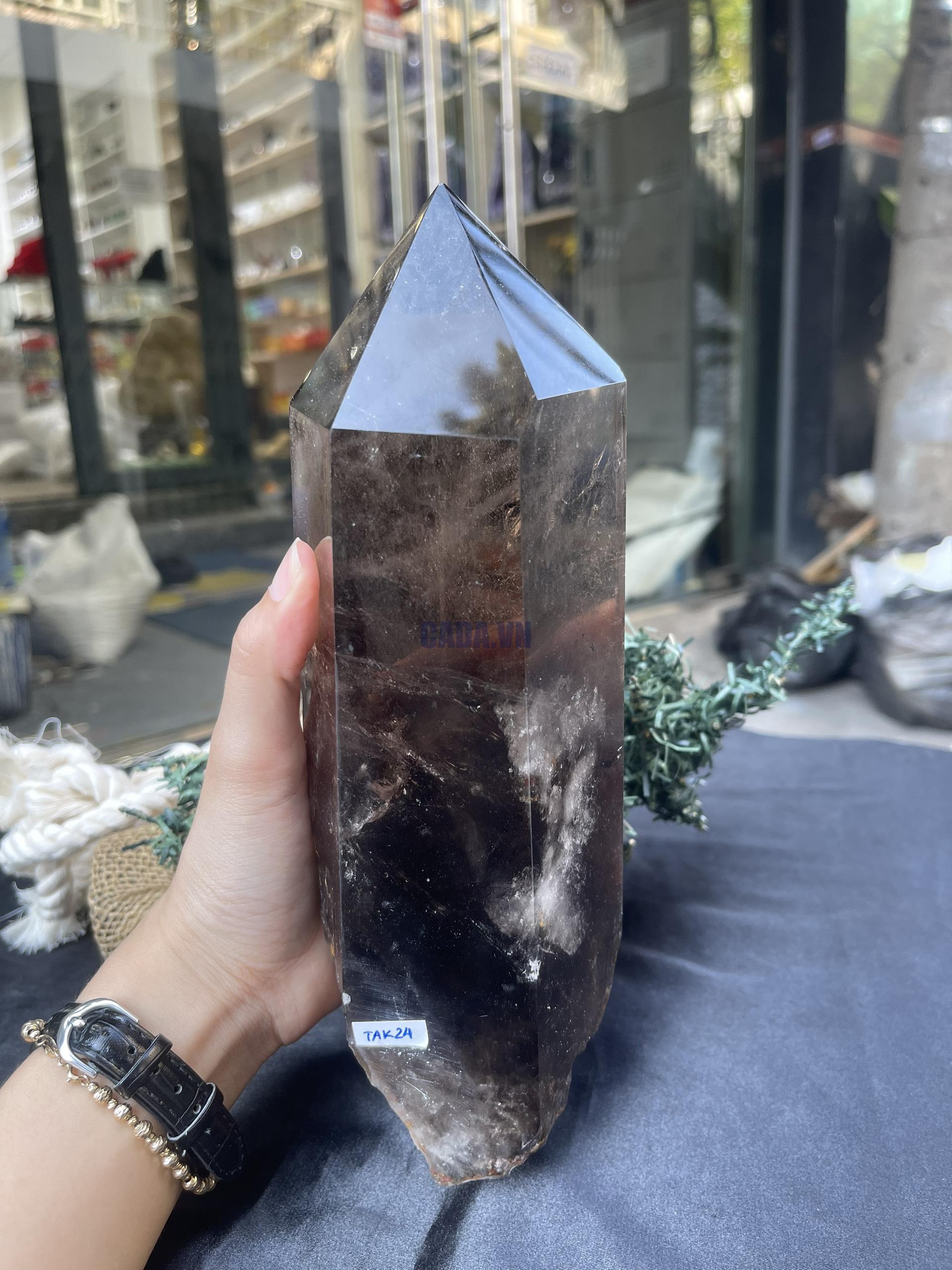 TRỤ THẠCH ANH KHÓI - SMOKY QUARTZ POINT (TAK24), KL:2,042KG, KT: 25*8,5CM