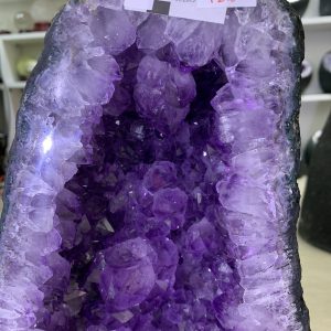 ĐỘNG THẠCH ANH TÍM BRAZIL (T215), KL: 10,25KG – KT: 37*17*16CM | CADA DECOR