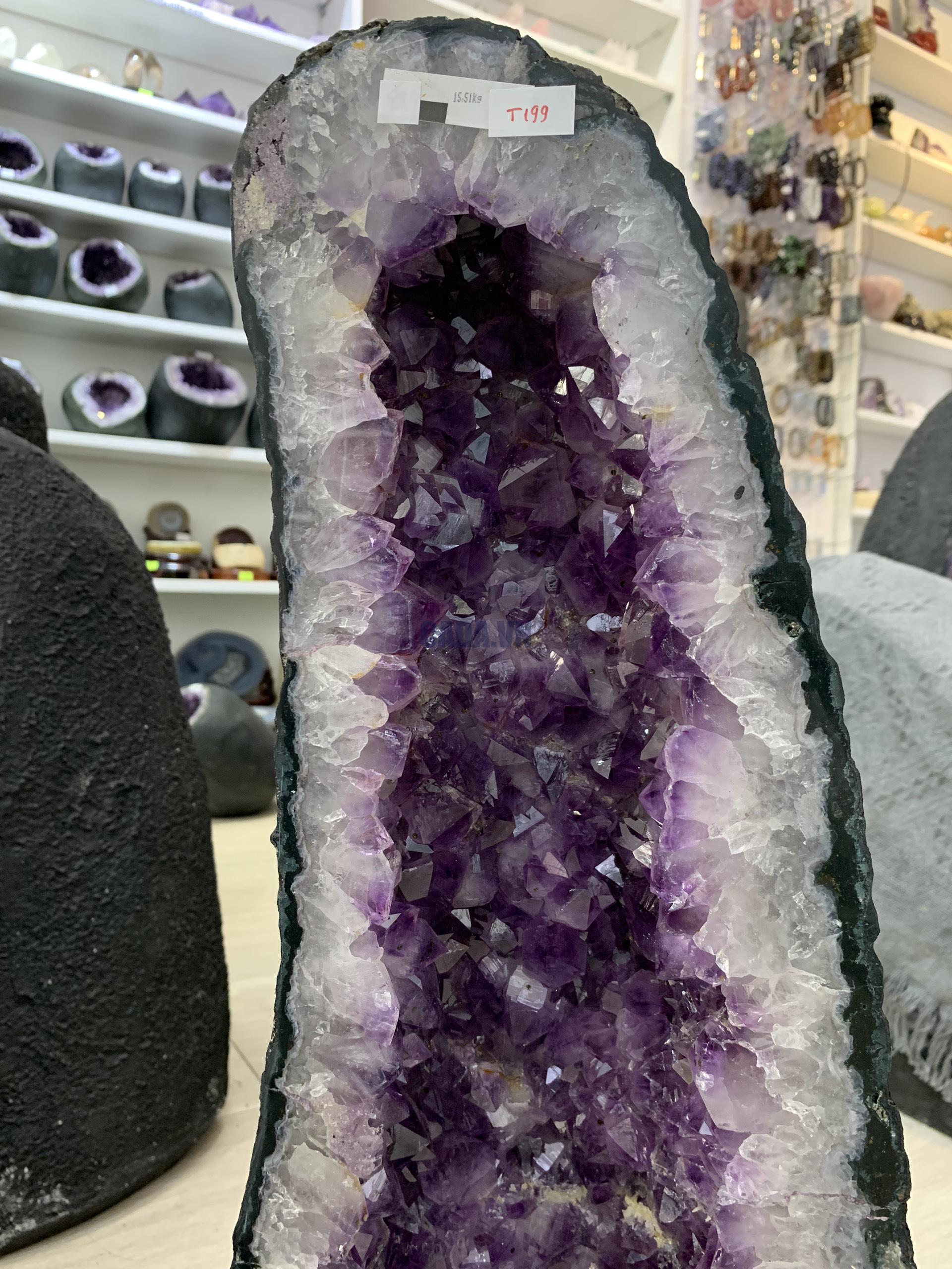 ĐỘNG THẠCH ANH TÍM BRAZIL (T199), KL: 15,51KG – KT: 57*21*17CM | CADA DECOR ĐỘNG THẠCH ANH TÍM BRAZIL (T199), KL: 15,51KG – KT: 57*21*17CM | CADA DECOR