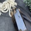 TRỤ THẠCH ANH KHÓI – SMOKY QUARTZ POINT (TAK26), KL:1,534KG, KT: 22,5*9CM