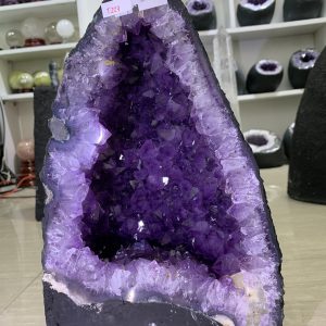 ĐỘNG THẠCH ANH TÍM BRAZIL (T221), KL: 8,84KG – KT: 31*19*17CM | CADA DECOR