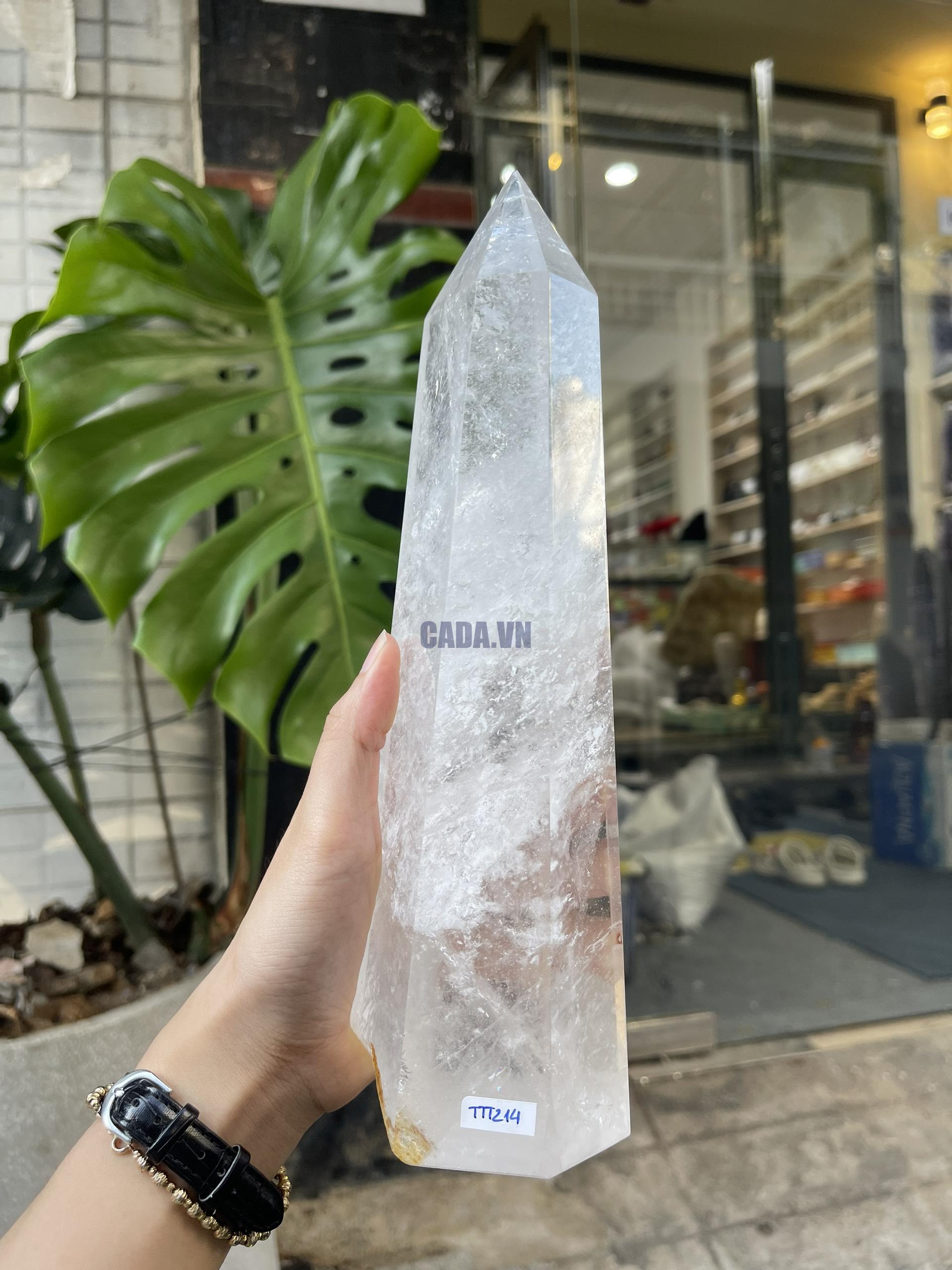 Trụ Thạch Anh Trắng trong – Clear Quartz Point, KL:1,68KG (TTT214)