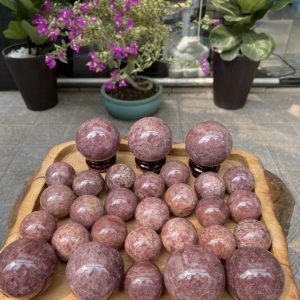 Bi cầu Red Strawberry Quartz | Đá trang trí, sưu tầm, healing | CADA DECOR