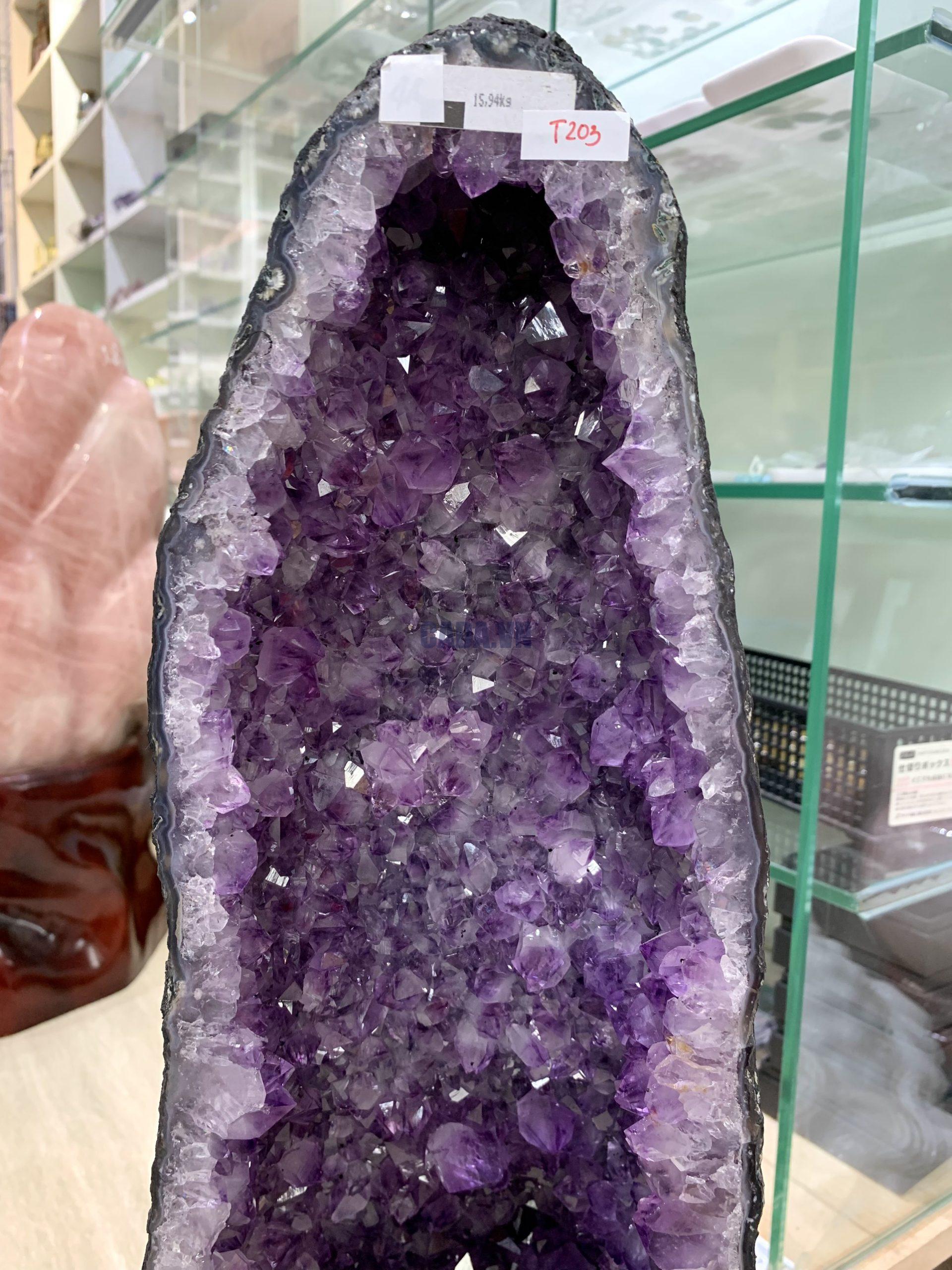 ĐỘNG THẠCH ANH TÍM BRAZIL (T203), KL: 15,94KG – KT: 53*16*21CM | CADA DECOR ĐỘNG THẠCH ANH TÍM BRAZIL (T203), KL: 15,94KG – KT: 53*16*21CM | CADA DECOR