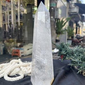 Trụ Thạch Anh Trắng trong – Clear Quartz Point, KL:1,68KG (TTT214)
