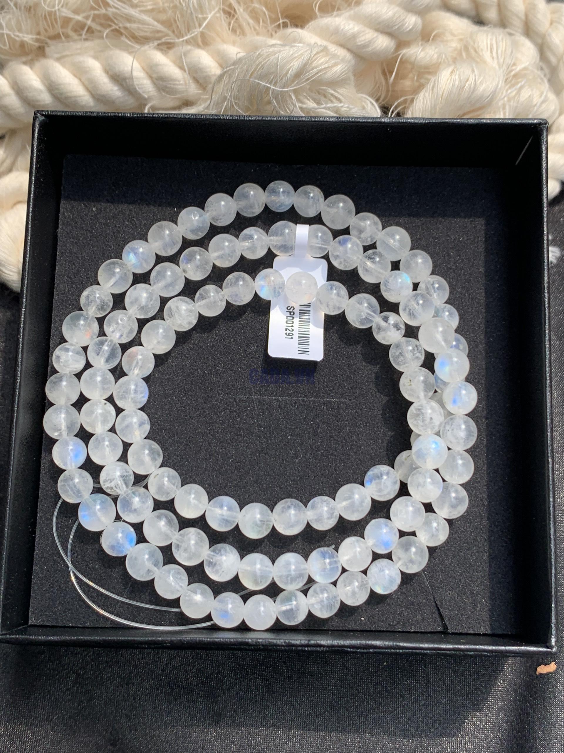Vòng Moonstone 3 quấn | CADA DECOR