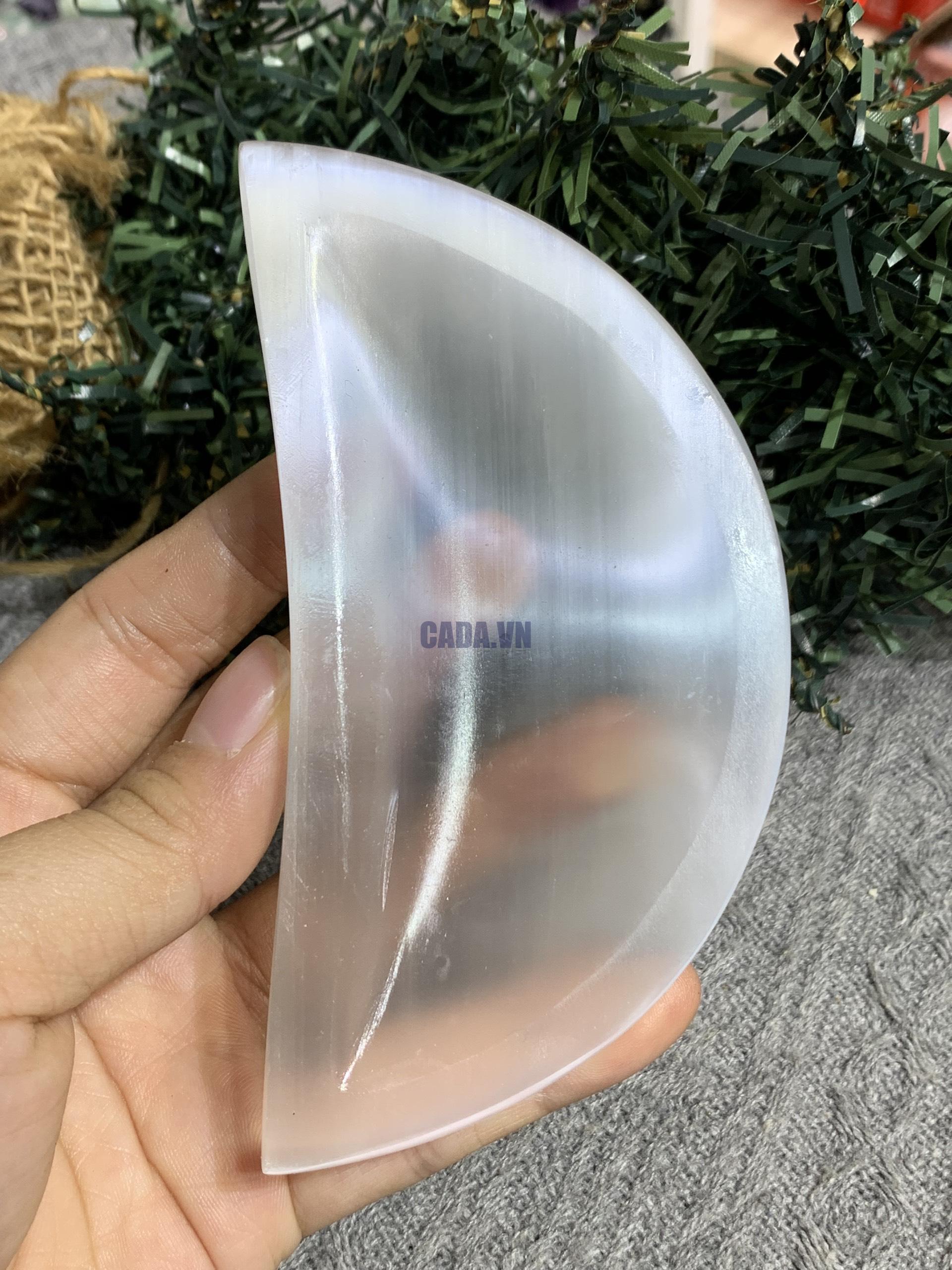 Đĩa hình mặt trăng Selenite 11cm giá từ 200K | CADA DECOR