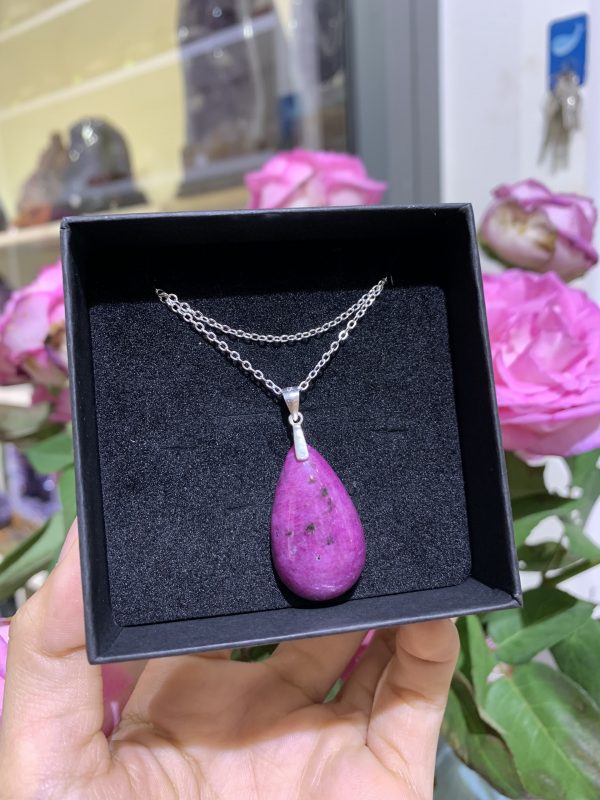 Dây chuyền bạc giọt nước Ruby in Zoisite | CADA DECOR