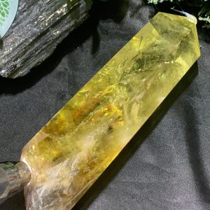 TRỤ THẠCH ANH VÀNG – KT: 22*6CM, KL: 1,126KG (TK107)