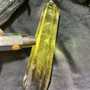 TRỤ THẠCH ANH VÀNG – KT: 19,5*4,5CM, KL: 0,456KG (TK96)