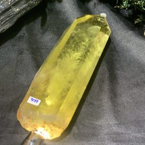 TRỤ THẠCH ANH VÀNG – KT: 17*5,5CM, KL: 0,692KG (TK98)