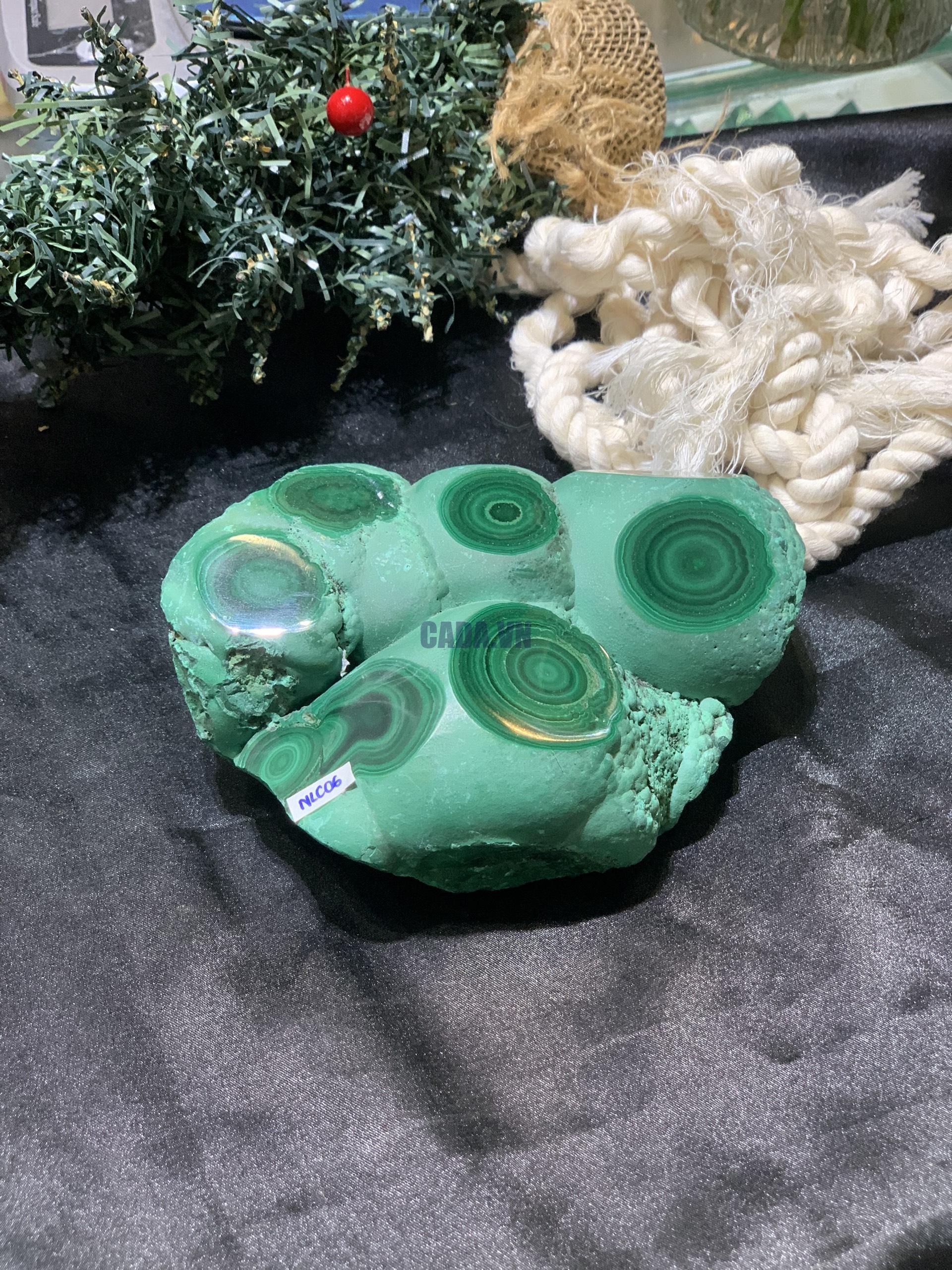 Nu Lông Công - Malachite (NLC06), KL: 1,332KG, KT: 14*11CM | CADA DECOR