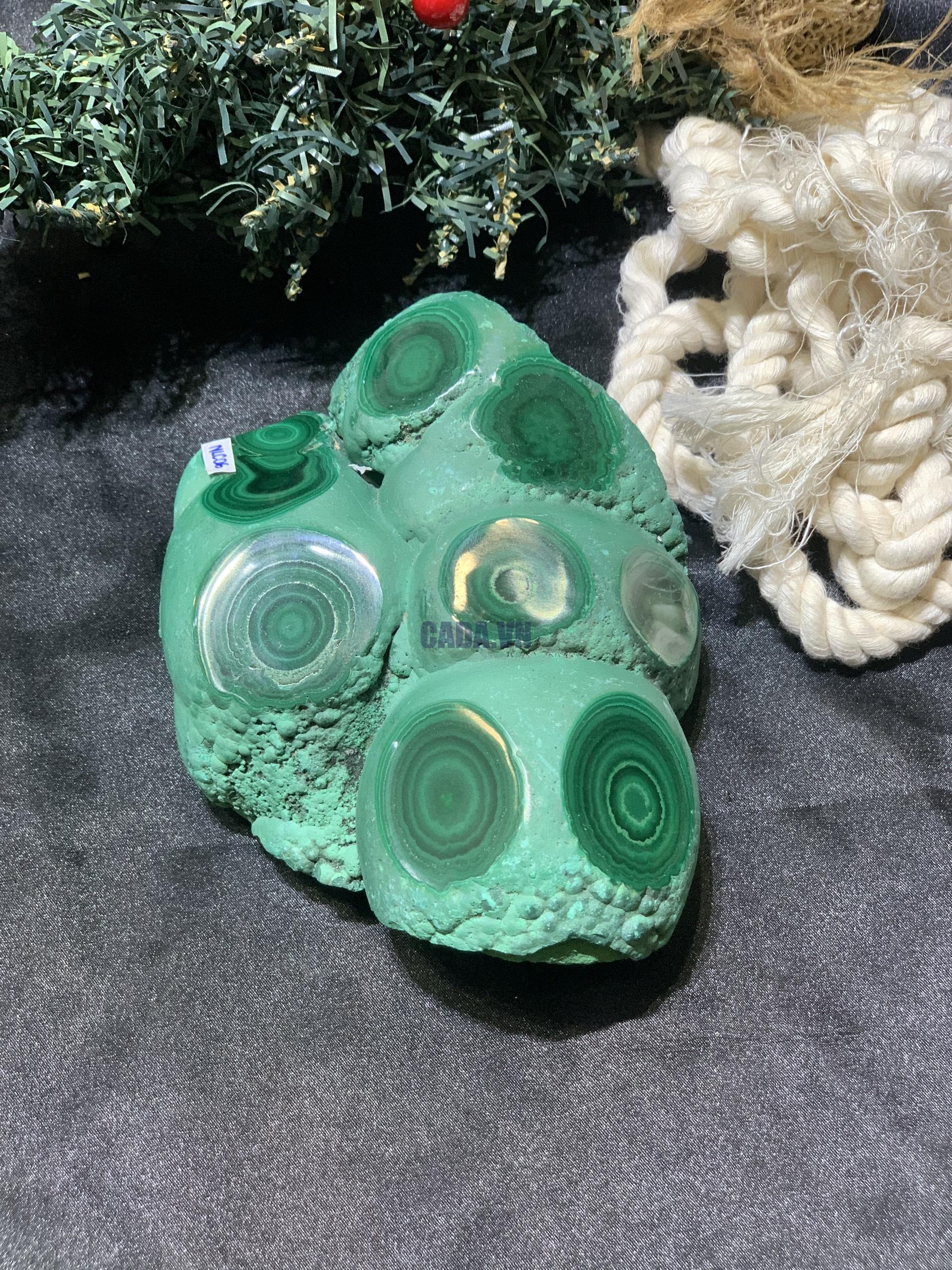 Nu Lông Công - Malachite (NLC06), KL: 1,332KG, KT: 14*11CM | CADA DECOR