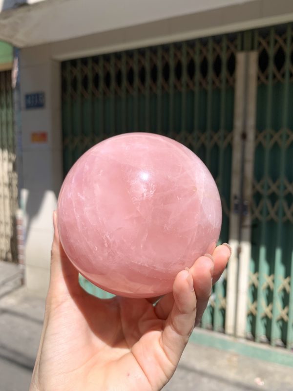 Bi cầu Thạch Anh Hồng sao – Rose Quartz Sphere (BH220), ĐK: 9,1CM, KL: 1,106KG