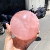 Bi cầu Thạch Anh Hồng sao – Rose Quartz Sphere (BH232), ĐK: 9,1CM, KL: 1,124KG Bi cầu Thạch Anh Hồng sao – Rose Quartz Sphere (BH232), ĐK: 9,1CM, KL: 1,124KG