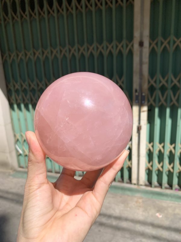Bi cầu Thạch Anh Hồng sao – Rose Quartz Sphere (BH227), ĐK: 9,2CM, KL: 1,162KG