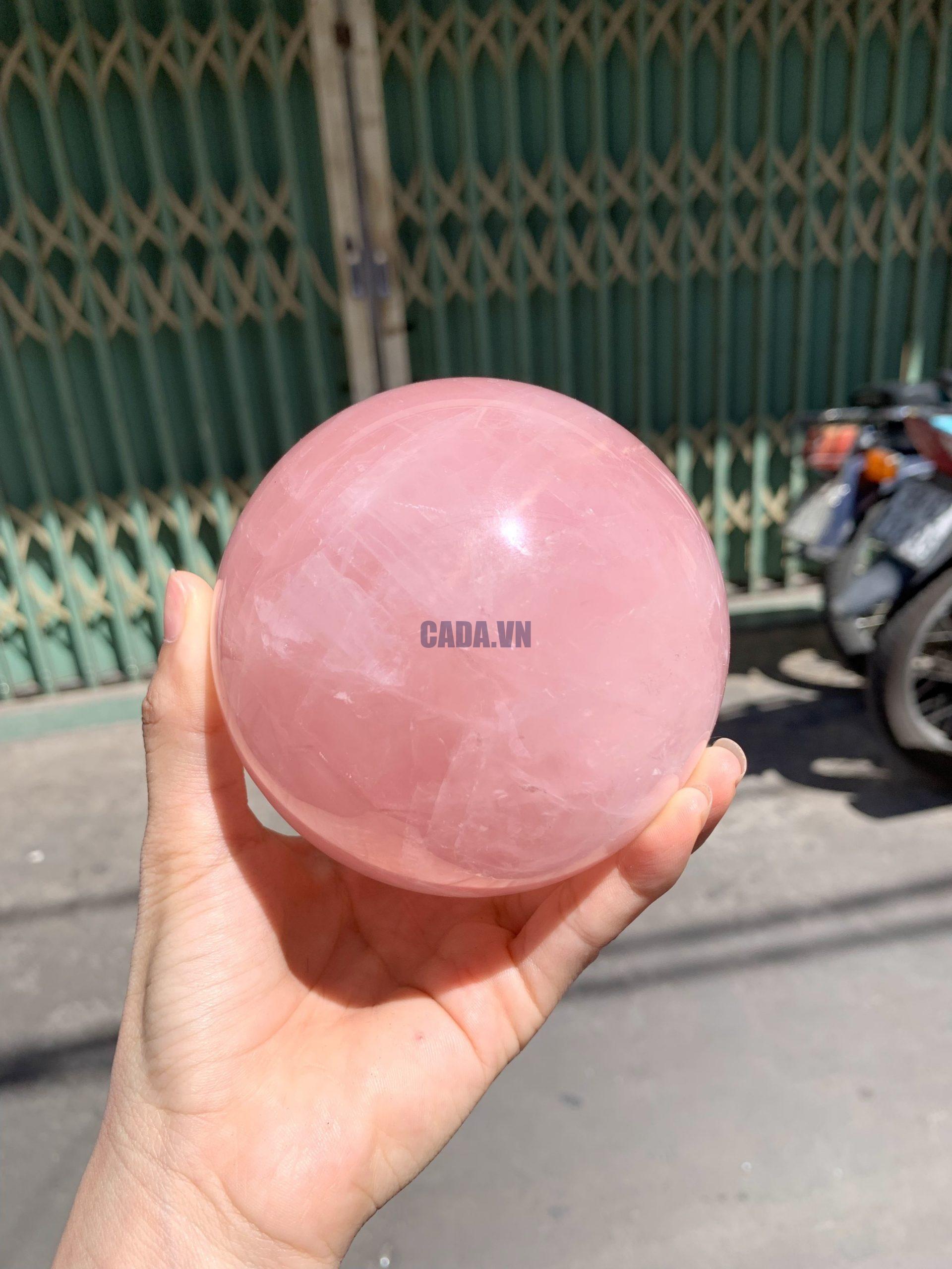 Bi cầu Thạch Anh Hồng sao – Rose Quartz Sphere (BH225), ĐK: 8,9CM, KL: 1,026KG