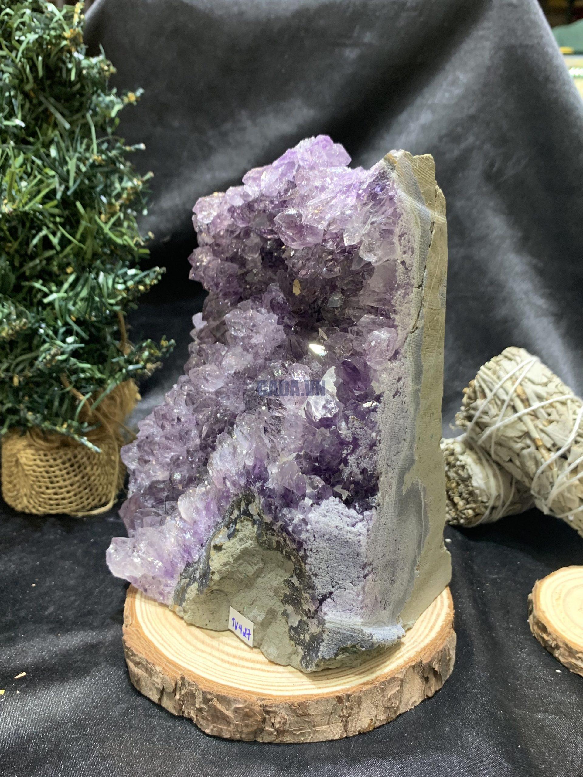 HỐC THẠCH ANH TÍM NHỎ – SMALL AMETHYST GEODE (TV427), KL: 1,876KG, KT: 12,5*15,4CM