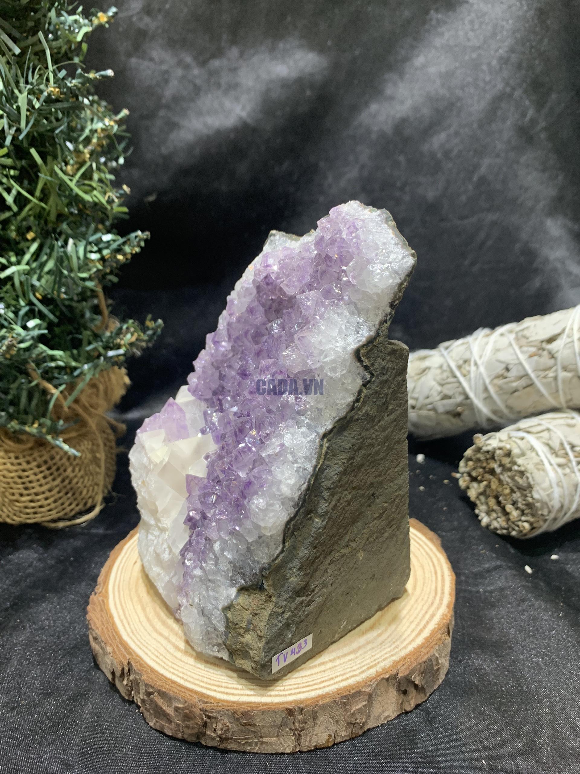 HỐC THẠCH ANH TÍM NHỎ – SMALL AMETHYST GEODE (TV433), KL: 0,698KG, KT: 8*12,5CM