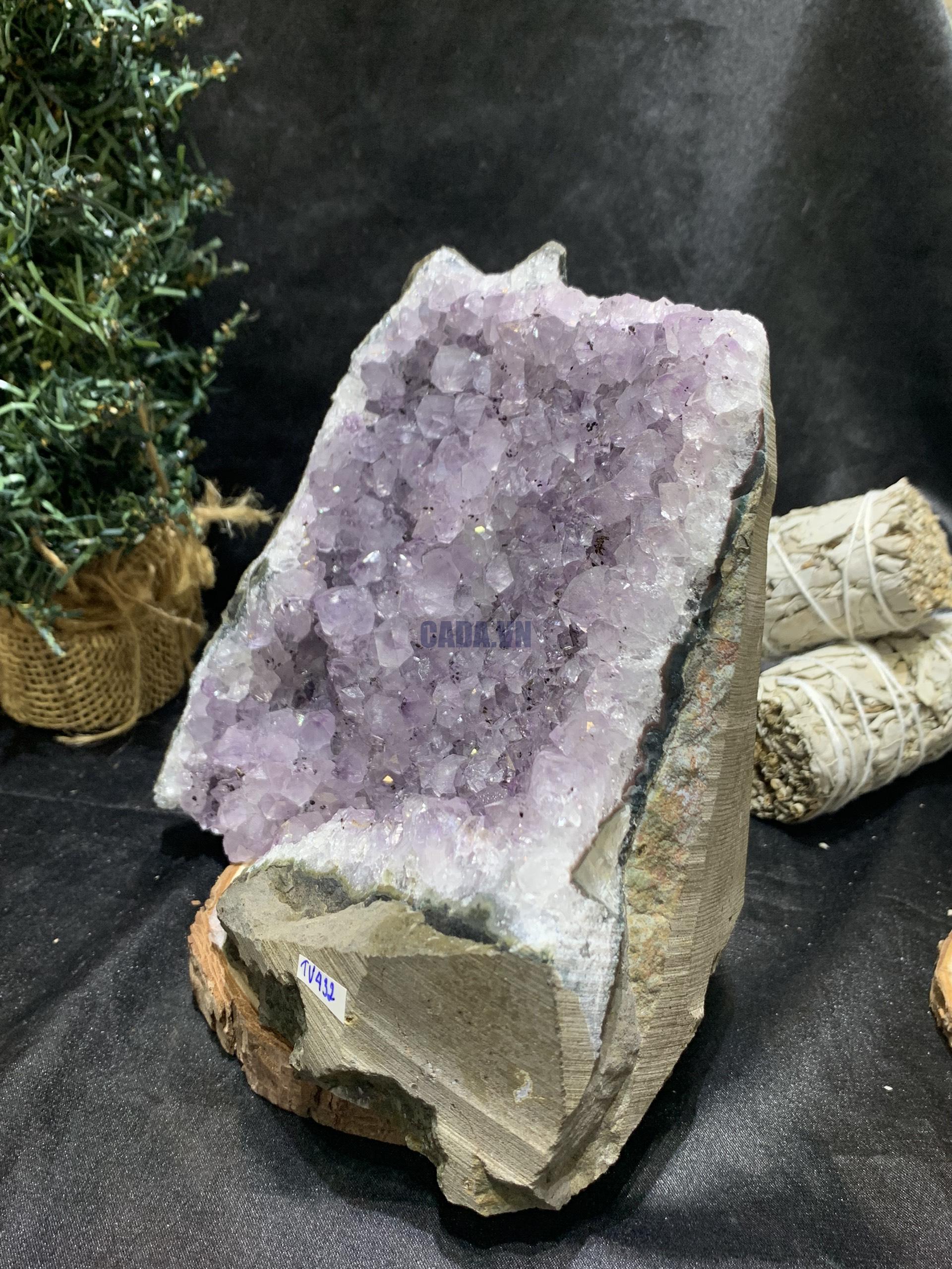 HỐC THẠCH ANH TÍM NHỎ – SMALL AMETHYST GEODE (TV432), KL: 2,148KG, KT: 16,3*16CM